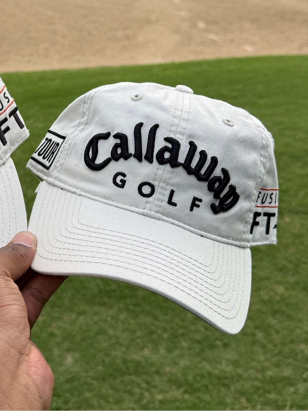 Brand new Callaway White Golf Cap Duo with Black Logo never worn - Picture 2 of 3